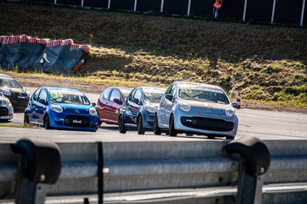 C1-racerne er klar til landskamp på Anderstorp.
(Foto: Grippo)